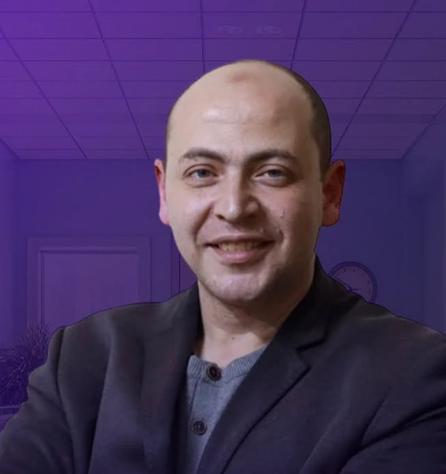 Dr. Mohamed Raslan in clinic